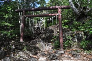 男体山の登山道