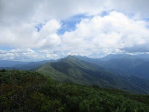 三国山脈